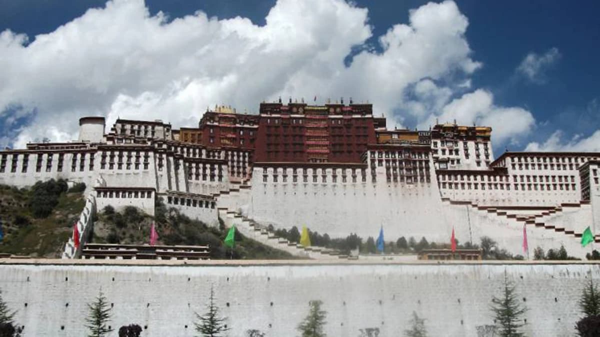 Potala-Palace-in-Lhasa