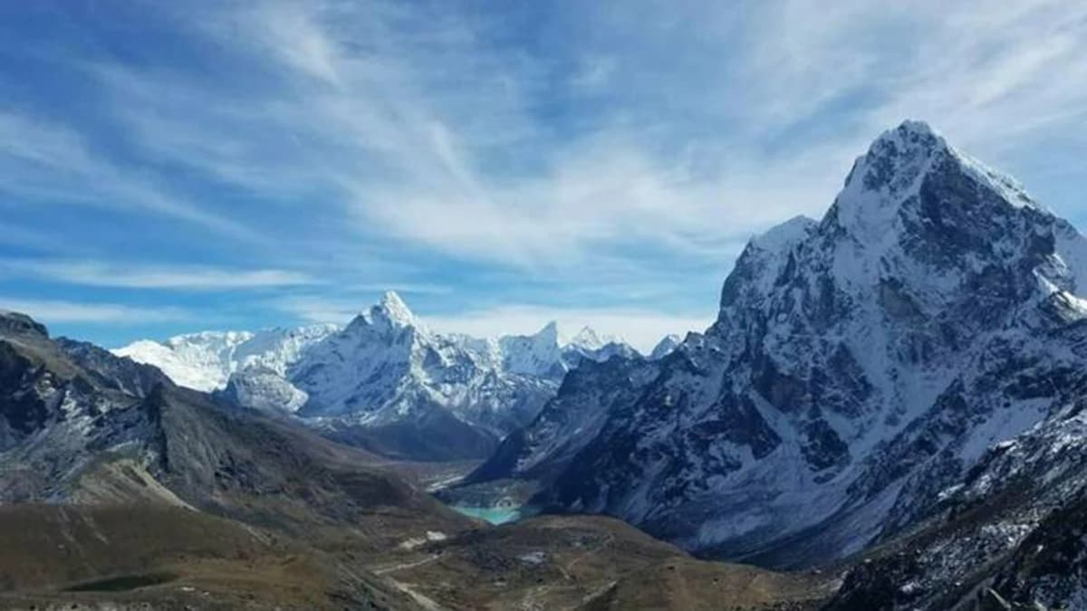 Everest-Base-camp-and-Gokyo-Lake-Trek