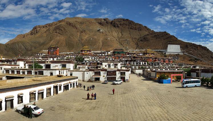 Tashilampo Monastery in Shigatse